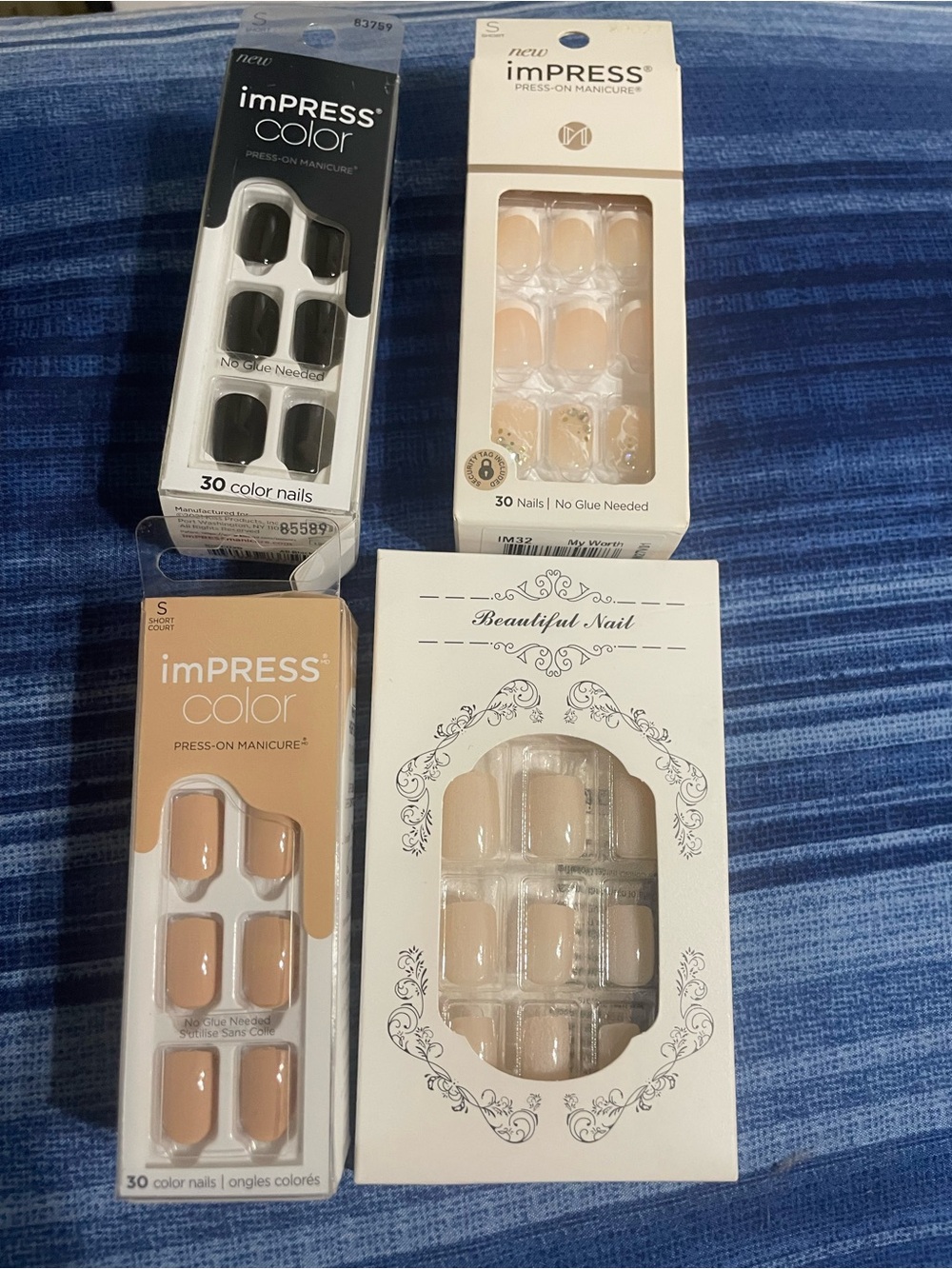 imPRESS Neutral Beige & Black Press-On Nail Sets